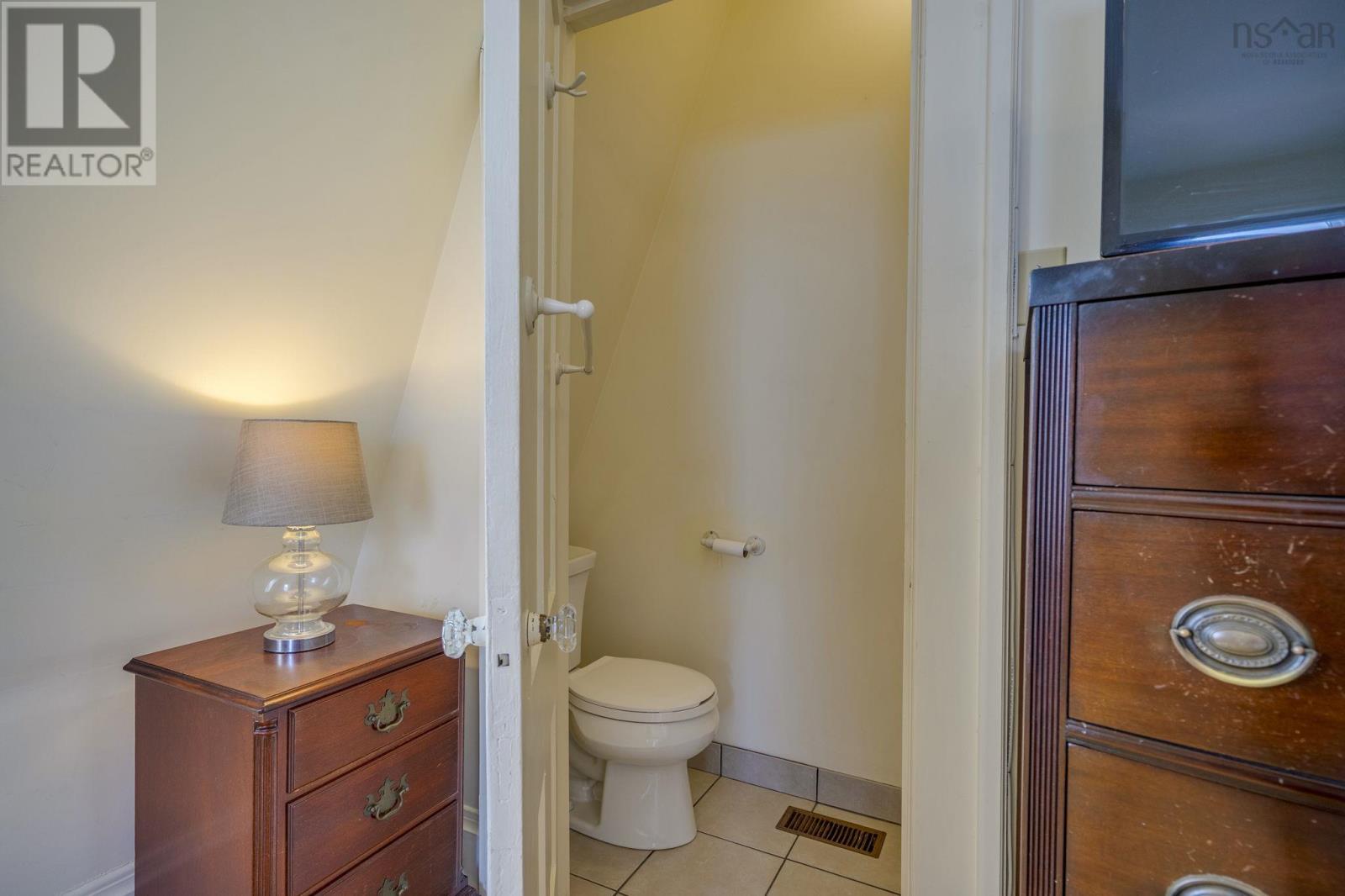 111 Montague Row Property Photo 30