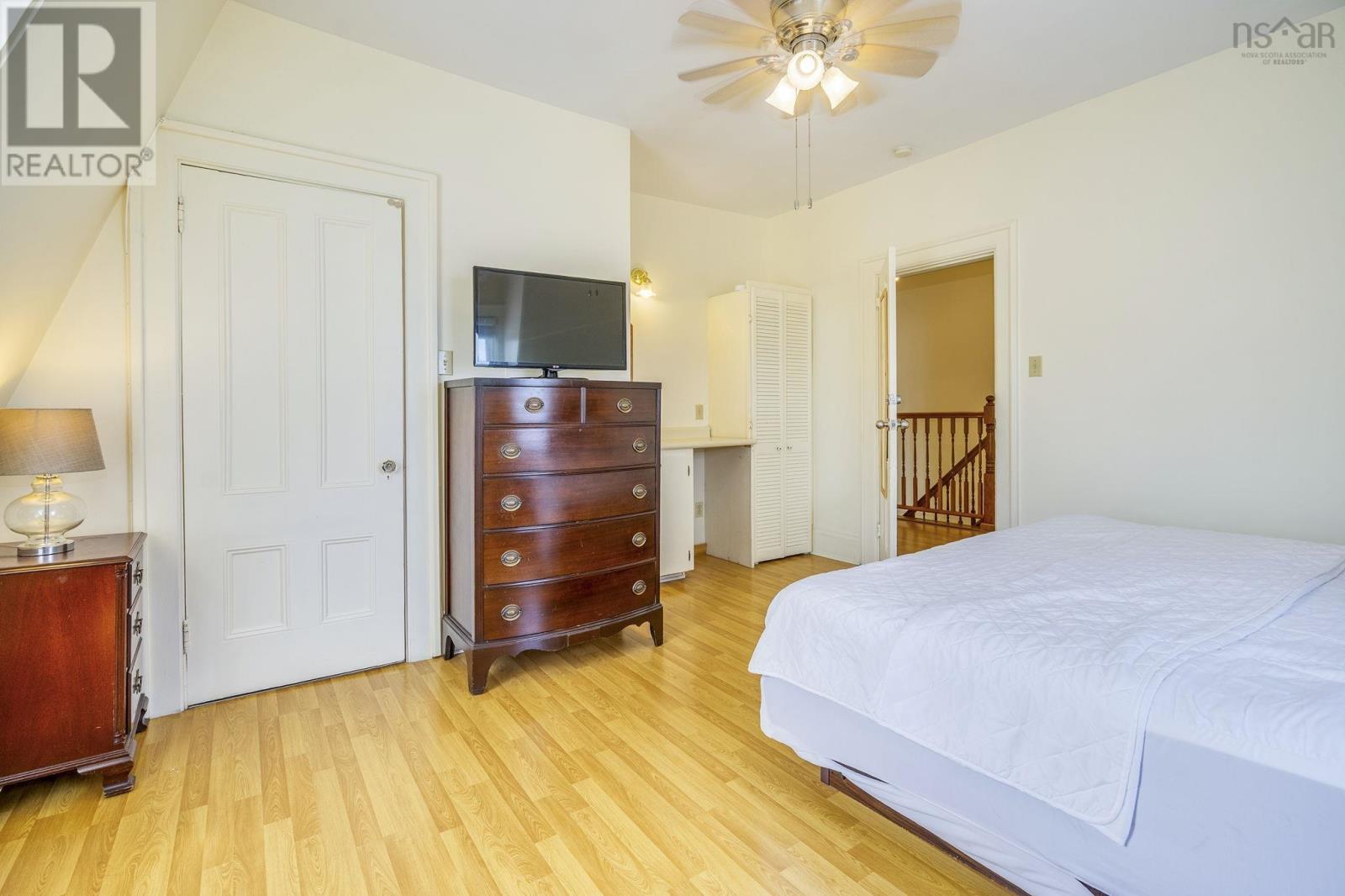 111 Montague Row Property Photo 31