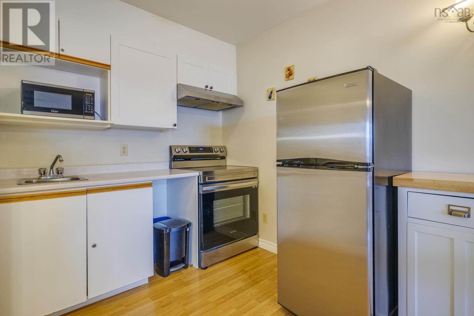 111 Montague Row Property Photo 42