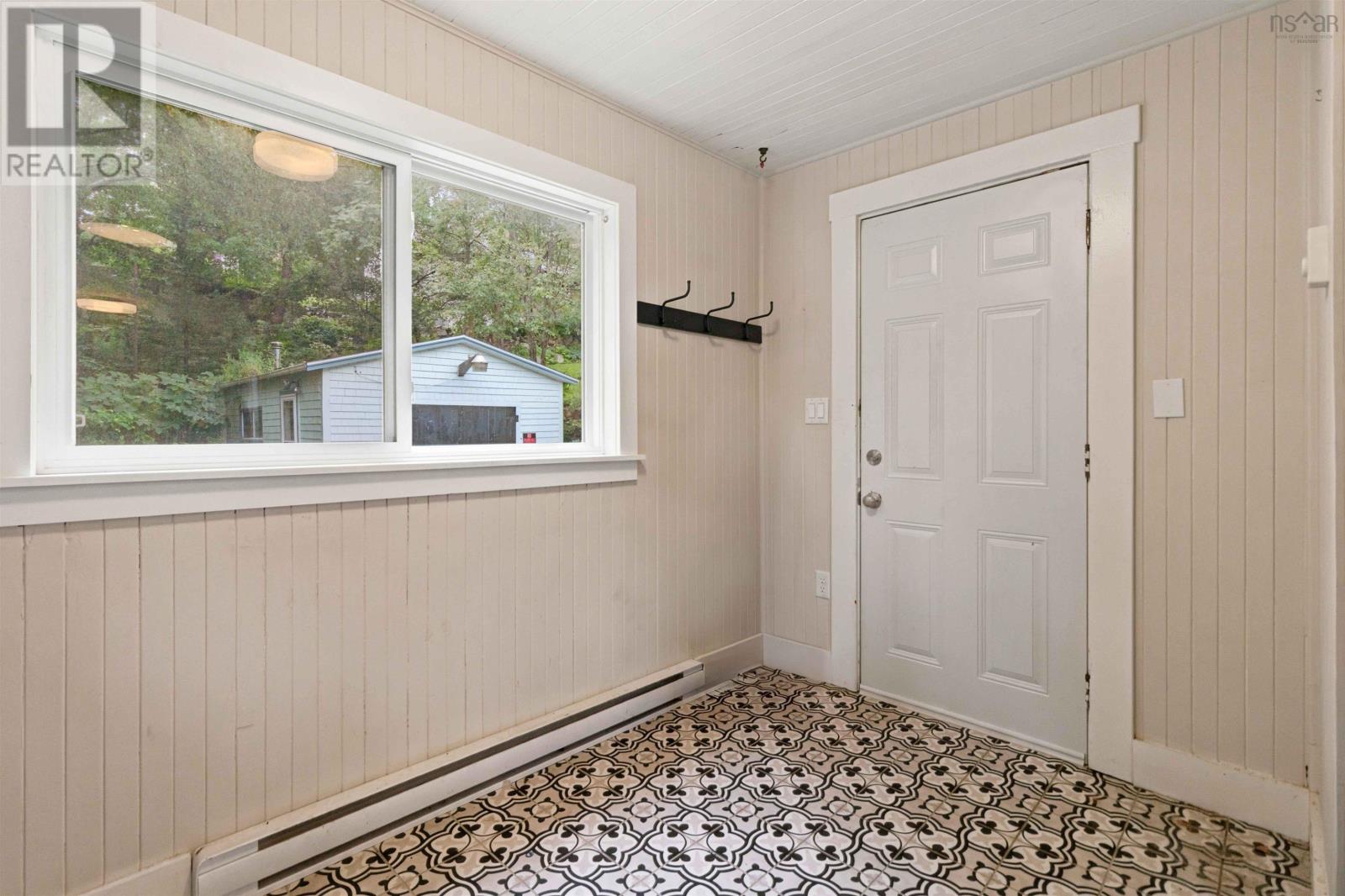 80 Osborne Street Property Photo 4