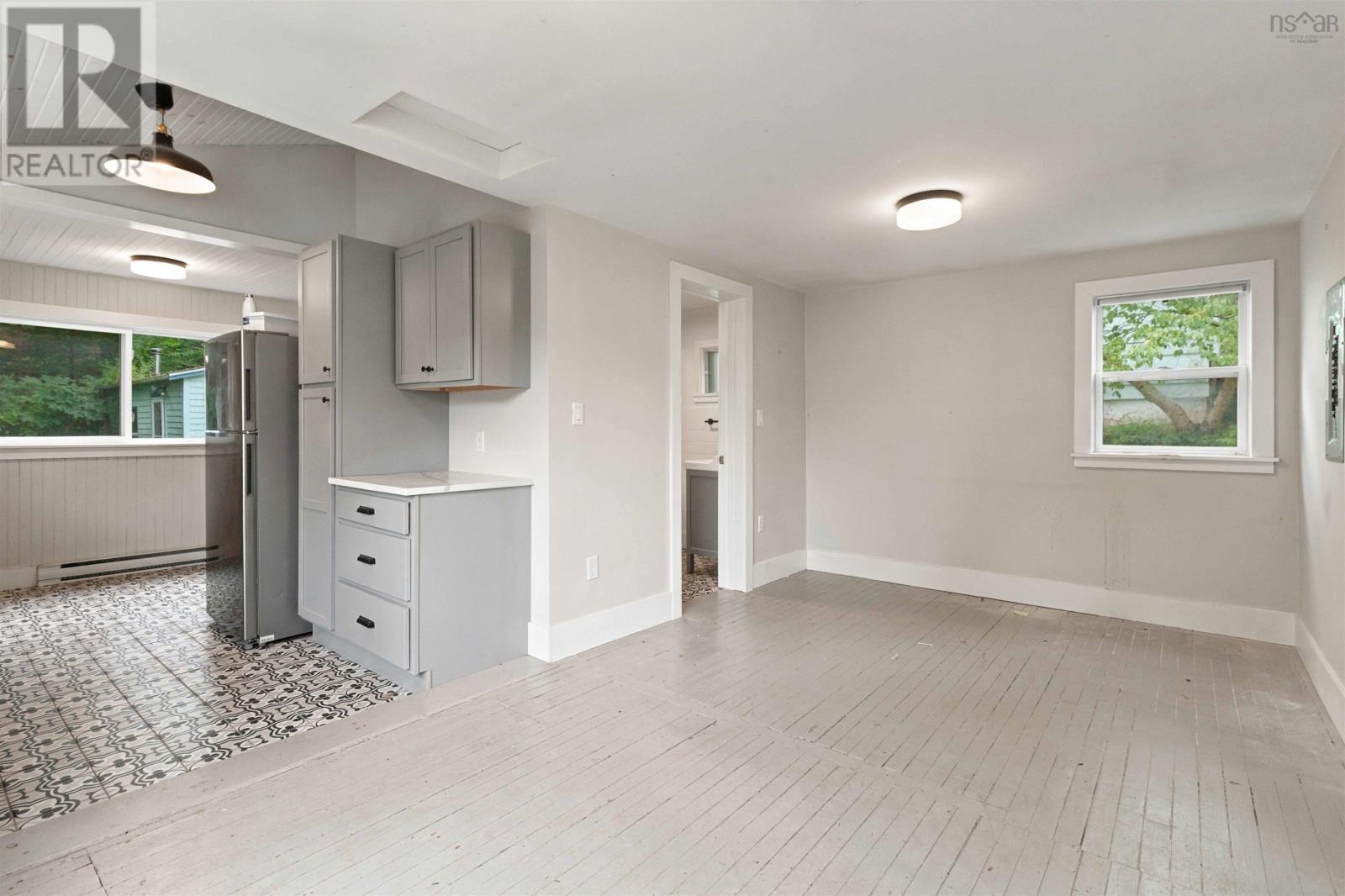 80 Osborne Street Property Photo 10