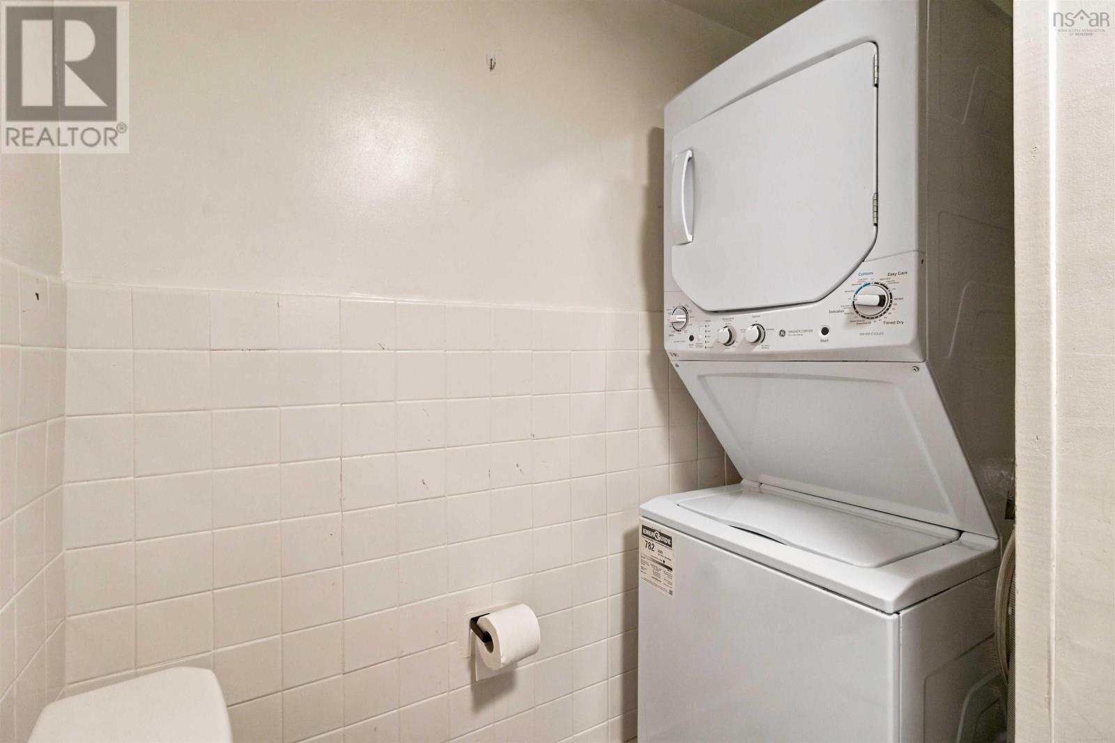 80 Osborne Street Property Photo 16