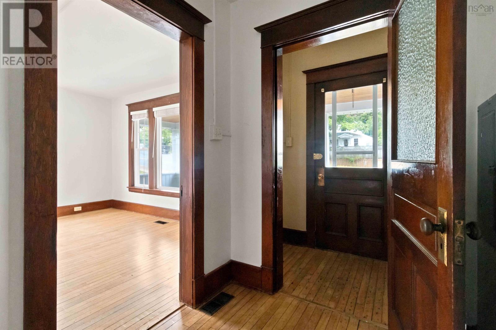 80 Osborne Street Property Photo 17