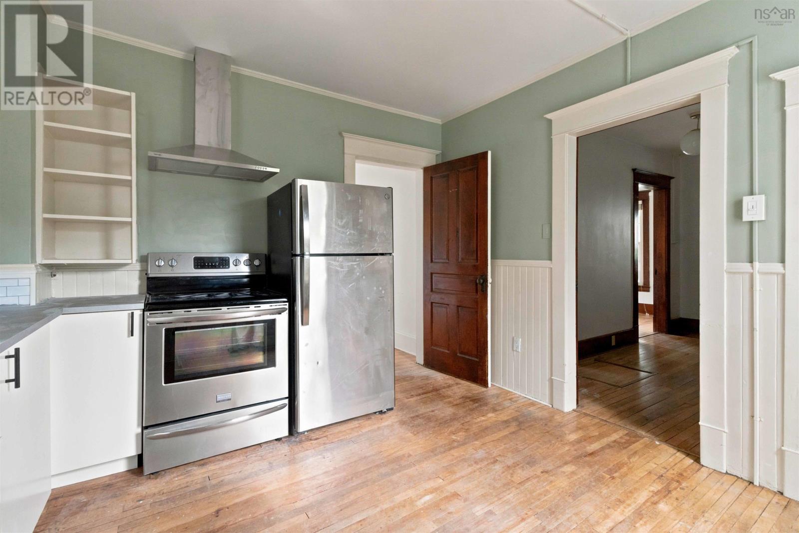 80 Osborne Street Property Photo 24