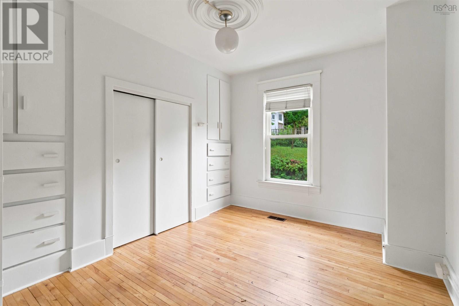 80 Osborne Street Property Photo 27