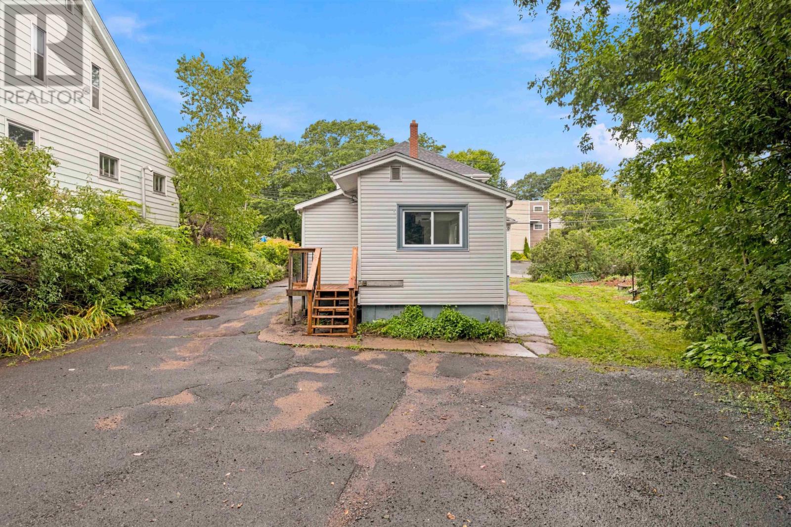 80 Osborne Street Property Photo 39
