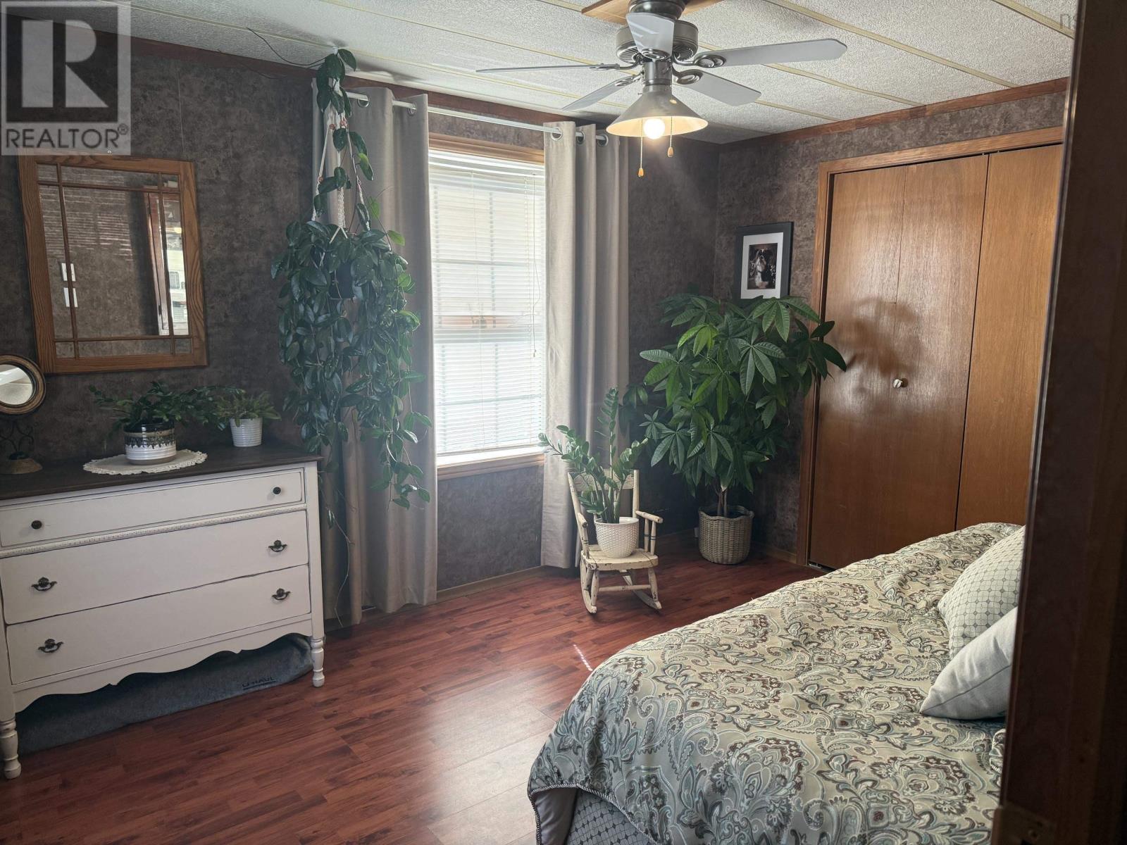 10 Fall Street Property Photo 16