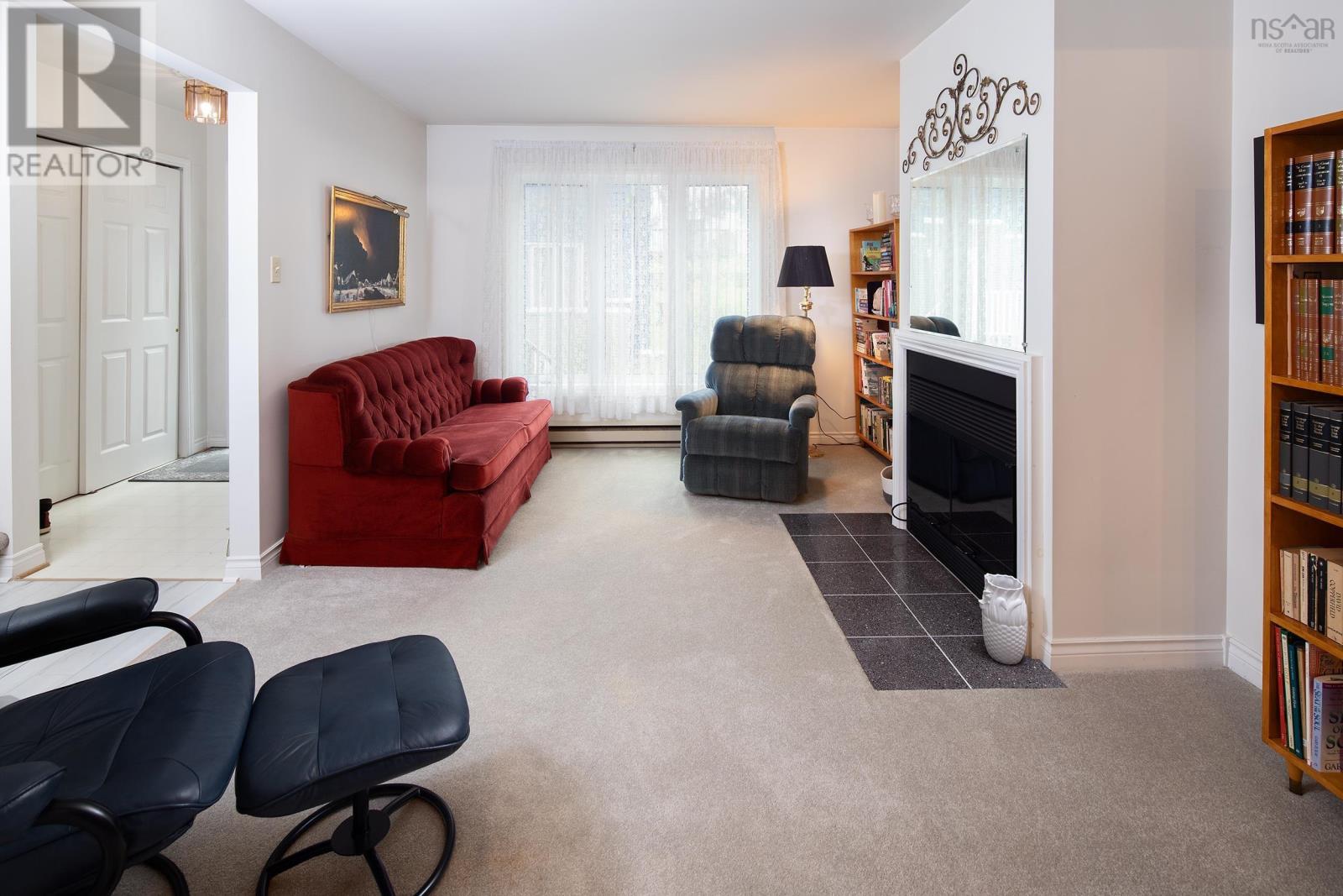 40 Attenborough Court Property Photo 4