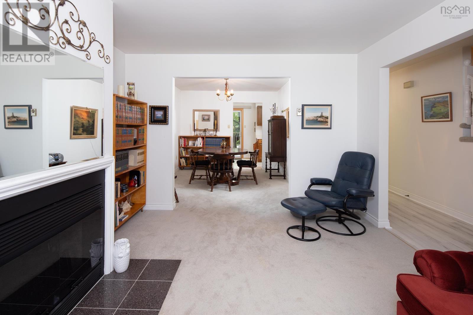40 Attenborough Court Property Photo 6