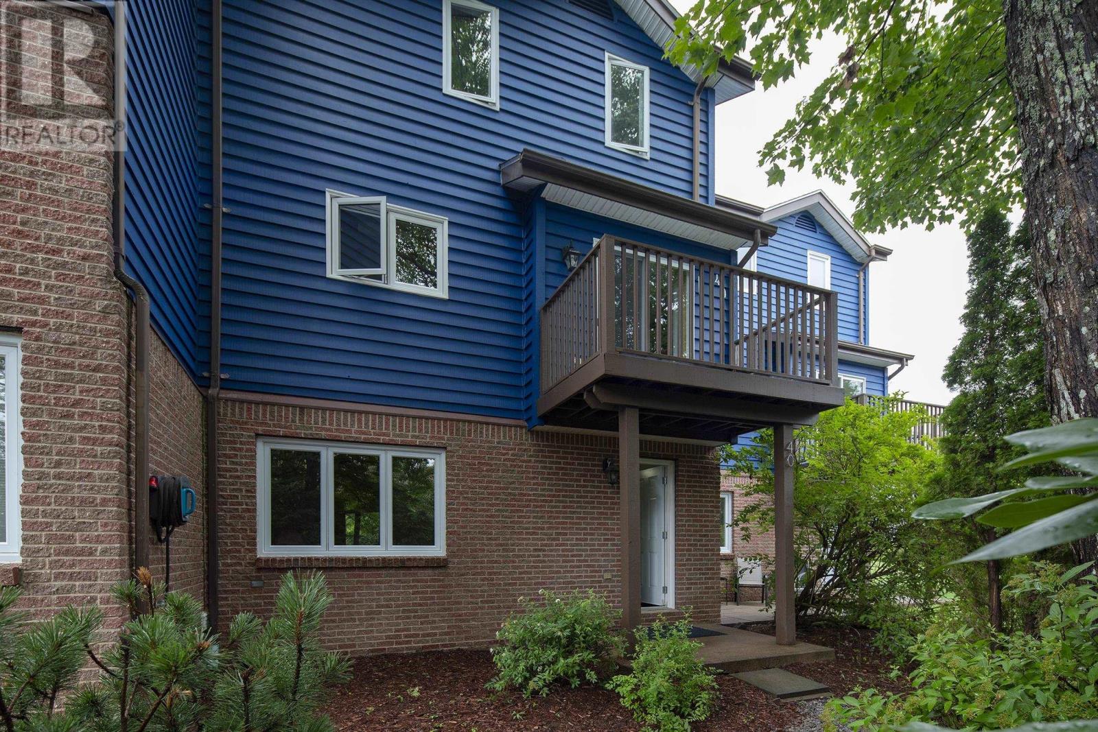40 Attenborough Court Property Photo 12