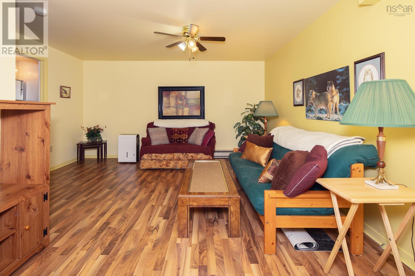 40 Attenborough Court Property Photo 32