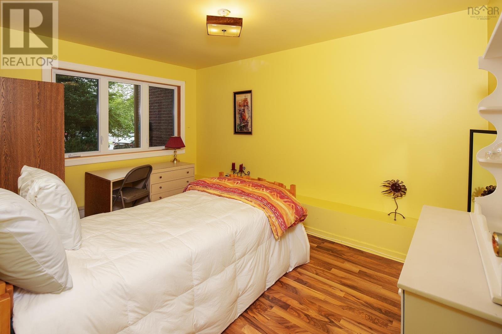 40 Attenborough Court Property Photo 34