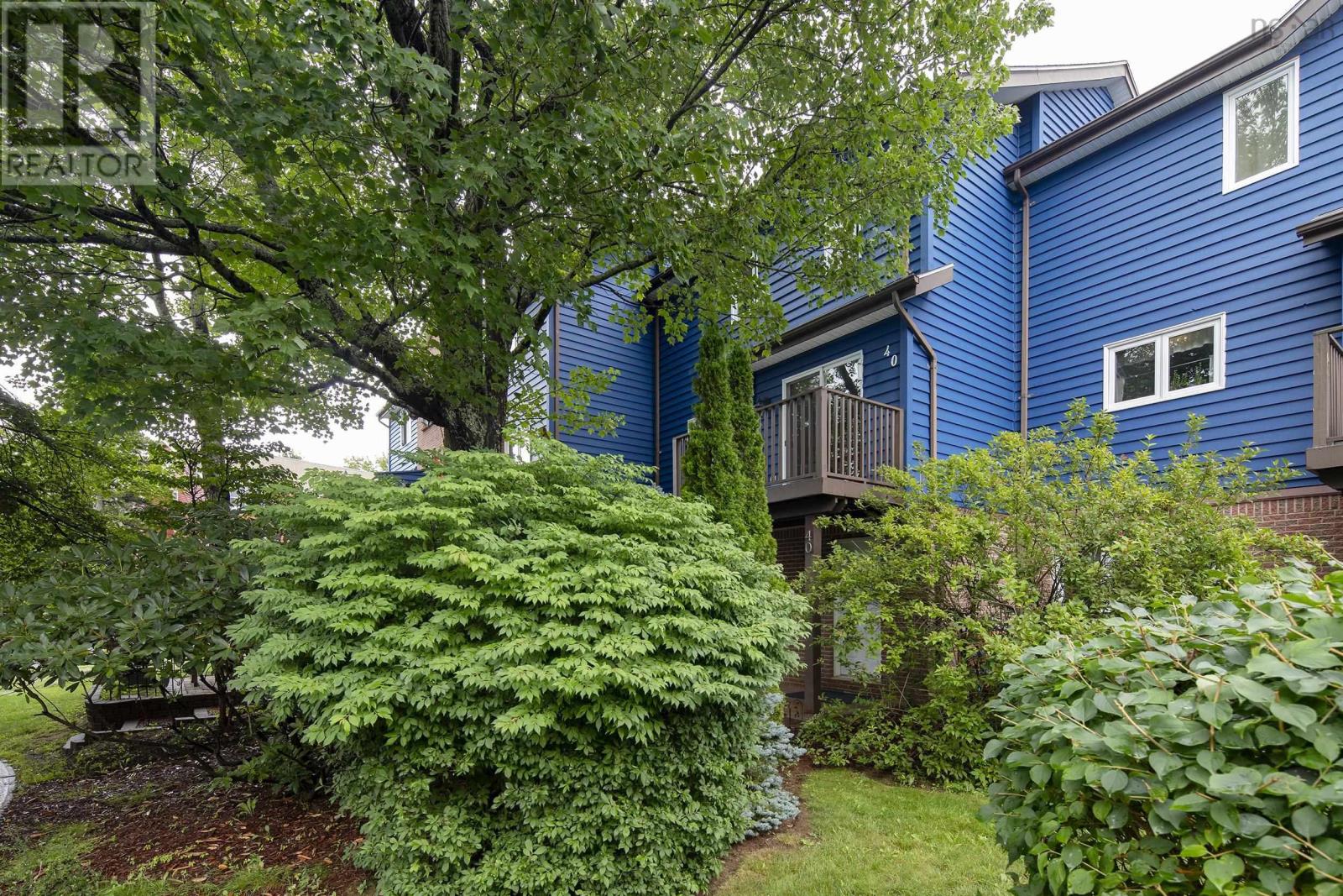 40 Attenborough Court Property Photo 40