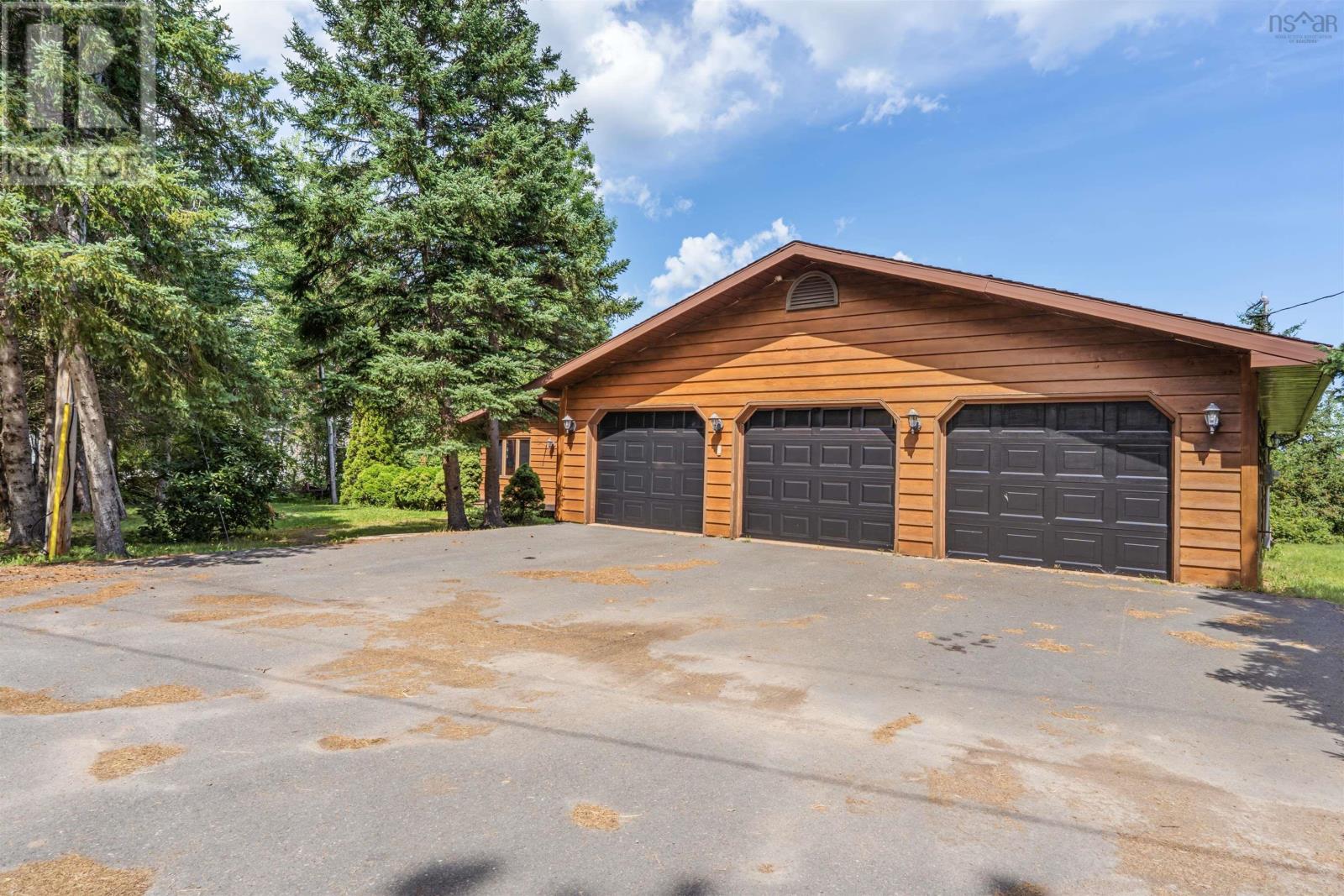 9277 Highway 321 Property Photo 3