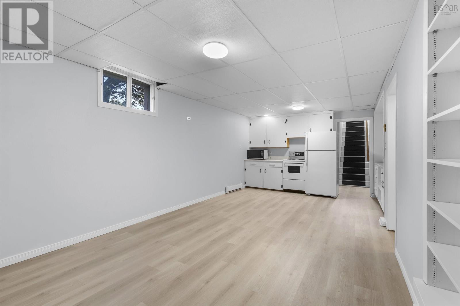 37 Beaver Bank Road Property Photo 11
