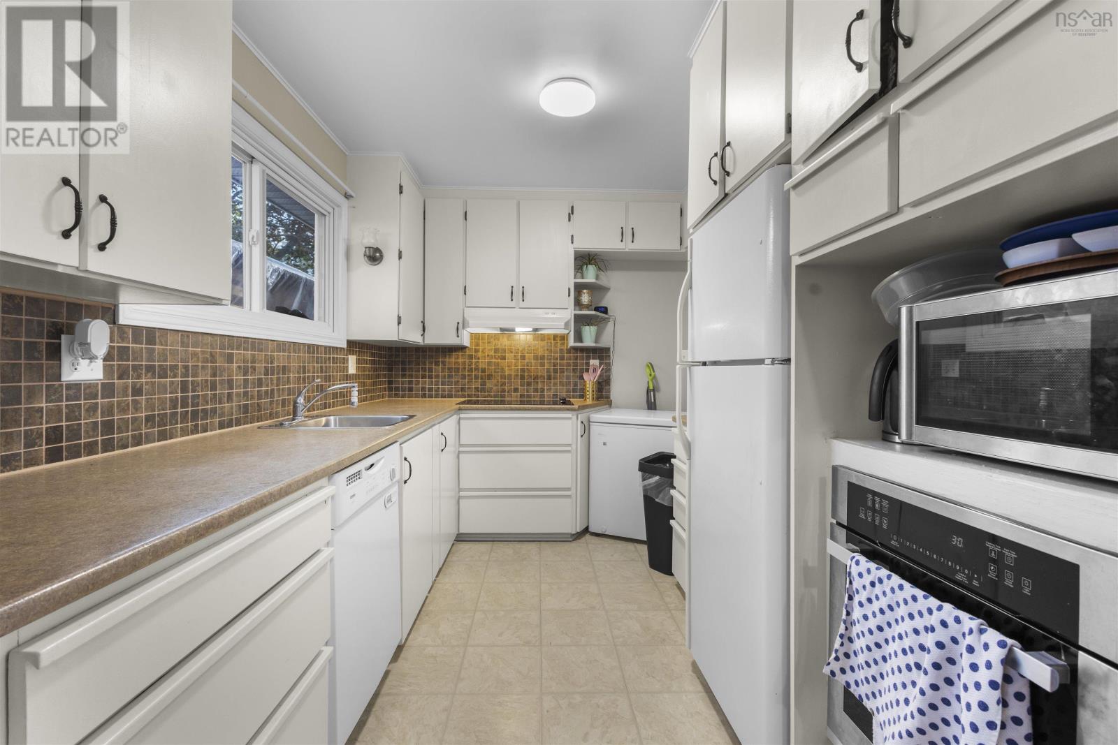 37 Beaver Bank Road Property Photo 23