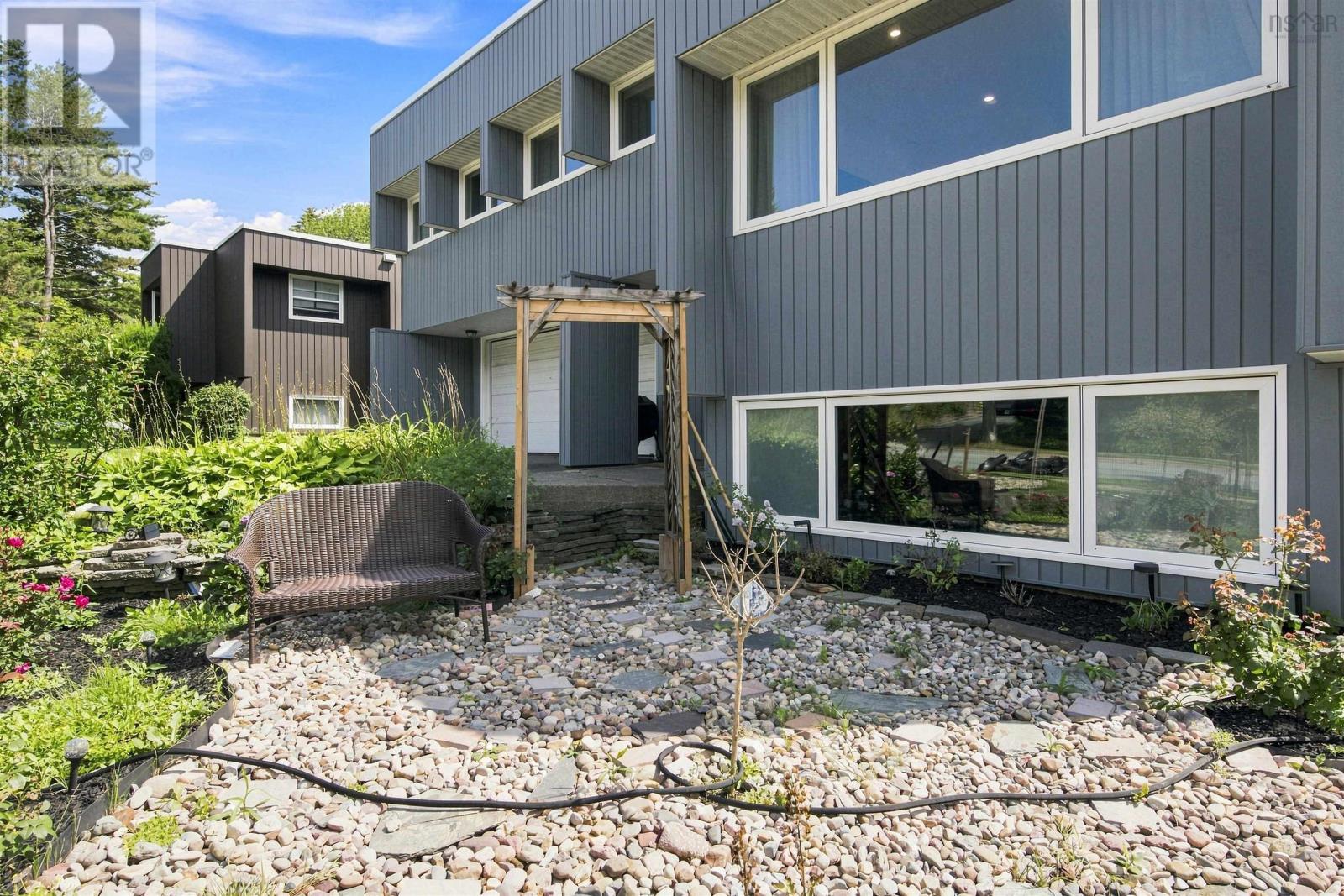 96 Bayview Road Property Photo 2
