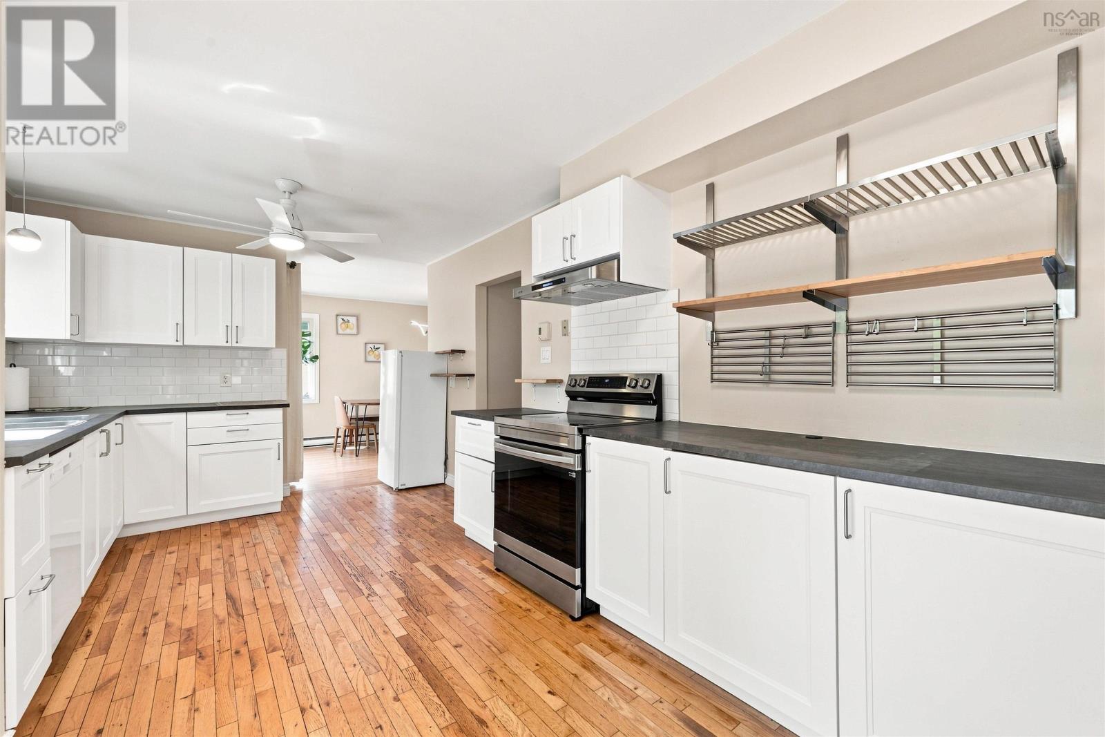 96 Bayview Road Property Photo 13