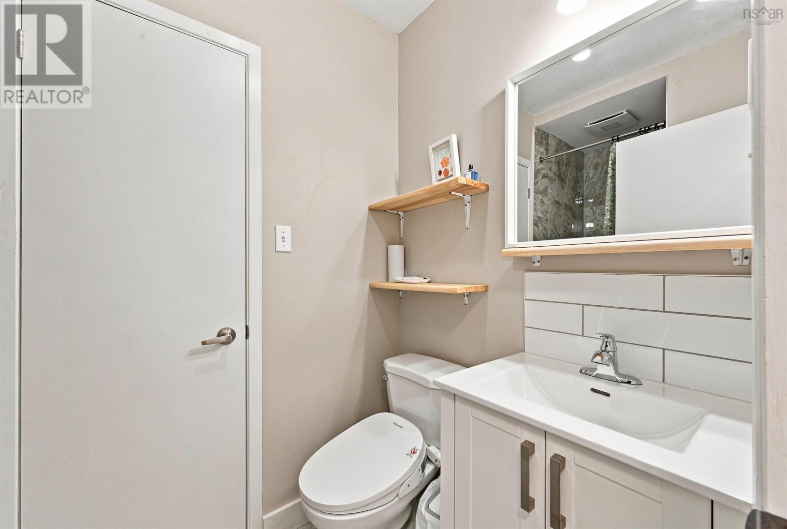 96 Bayview Road Property Photo 22