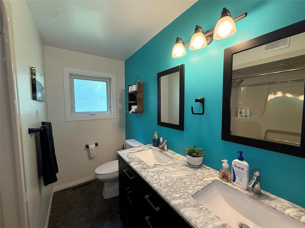 1025 Burrows Road N Property Photo 13