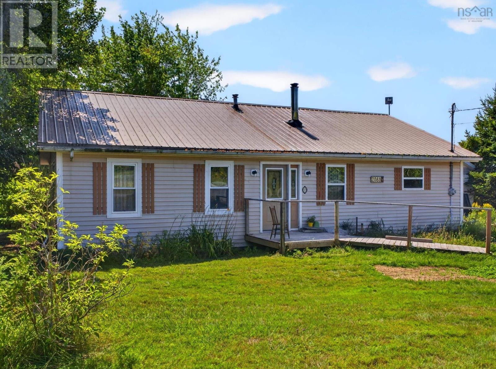 2088 Malagash Road Property Photo 1