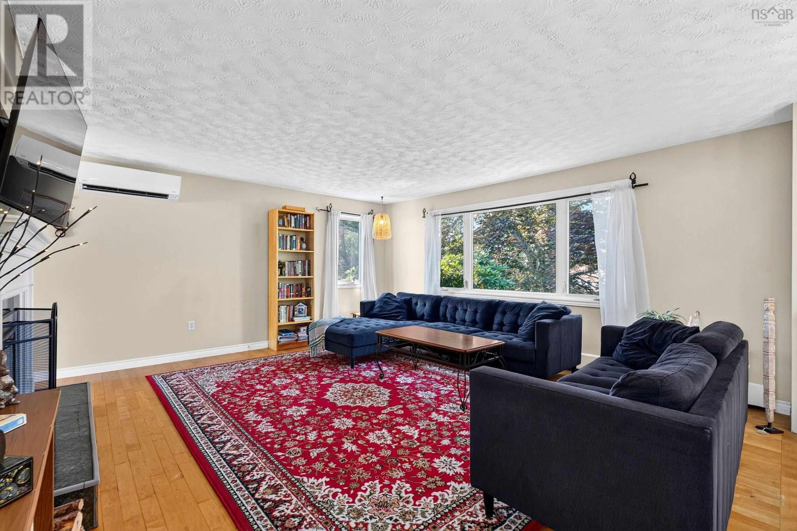 63 Oakmount Drive Property Photo 7