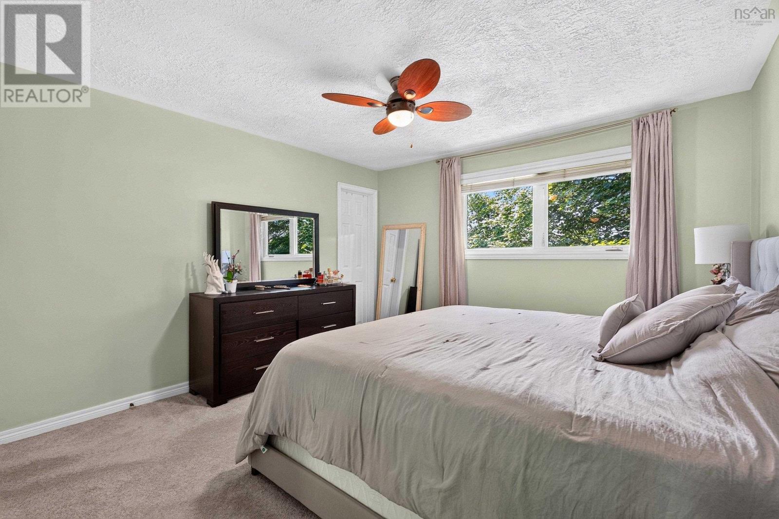 63 Oakmount Drive Property Photo 18