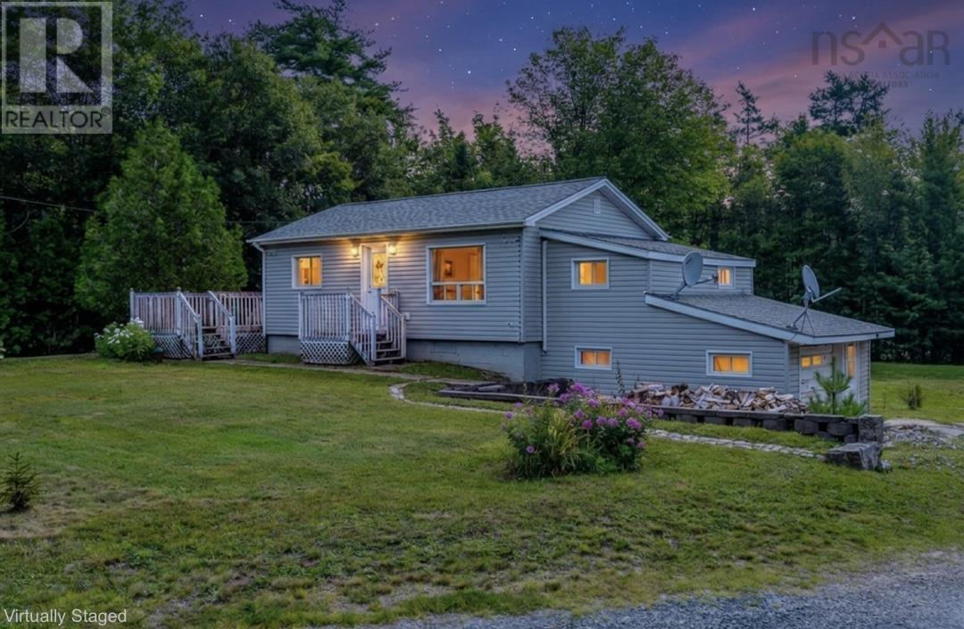 5915 208 Highway Property Photo 1