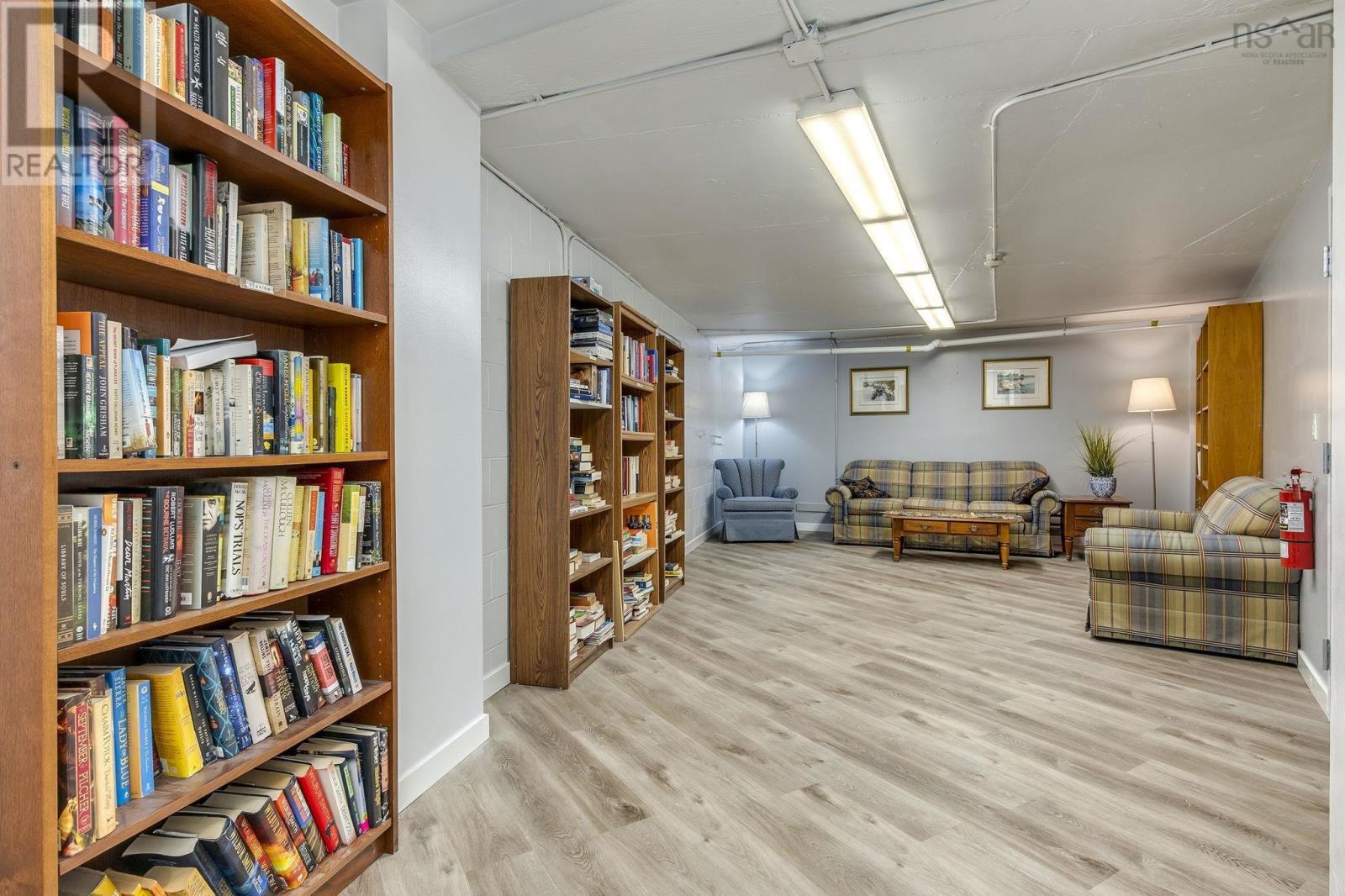 503 1074 Wellington Street Property Photo 17