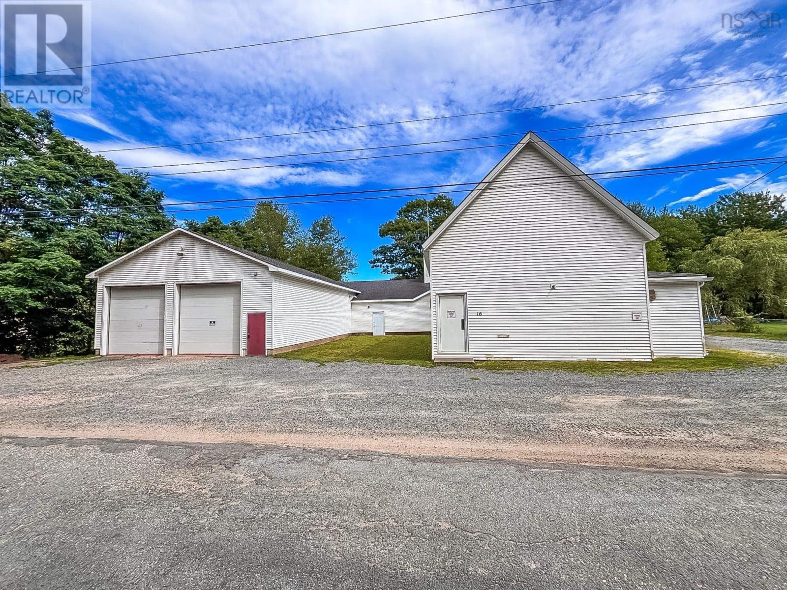 16 Wiles Lake Road Property Photo 1
