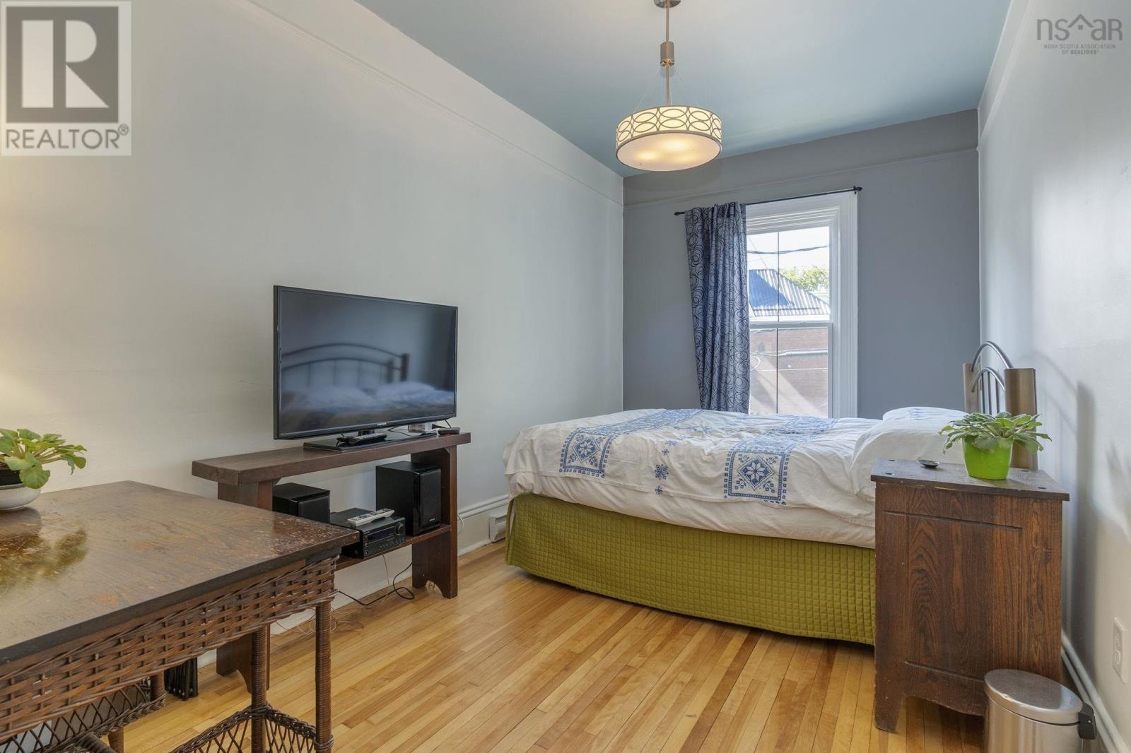 5822 / 5824 Charles Street Property Photo 23