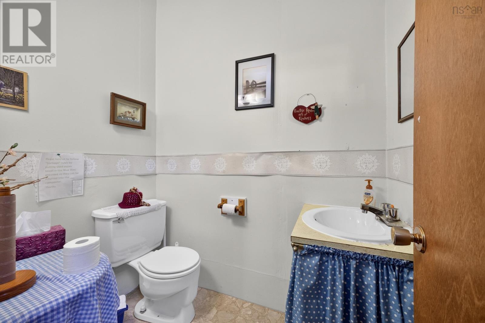 13968 Highway 6 Property Photo 17