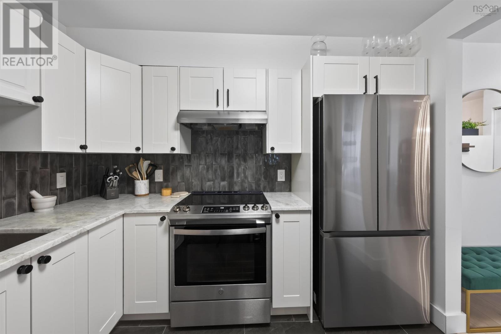 305 93 Kearney Lake Road Property Photo 20