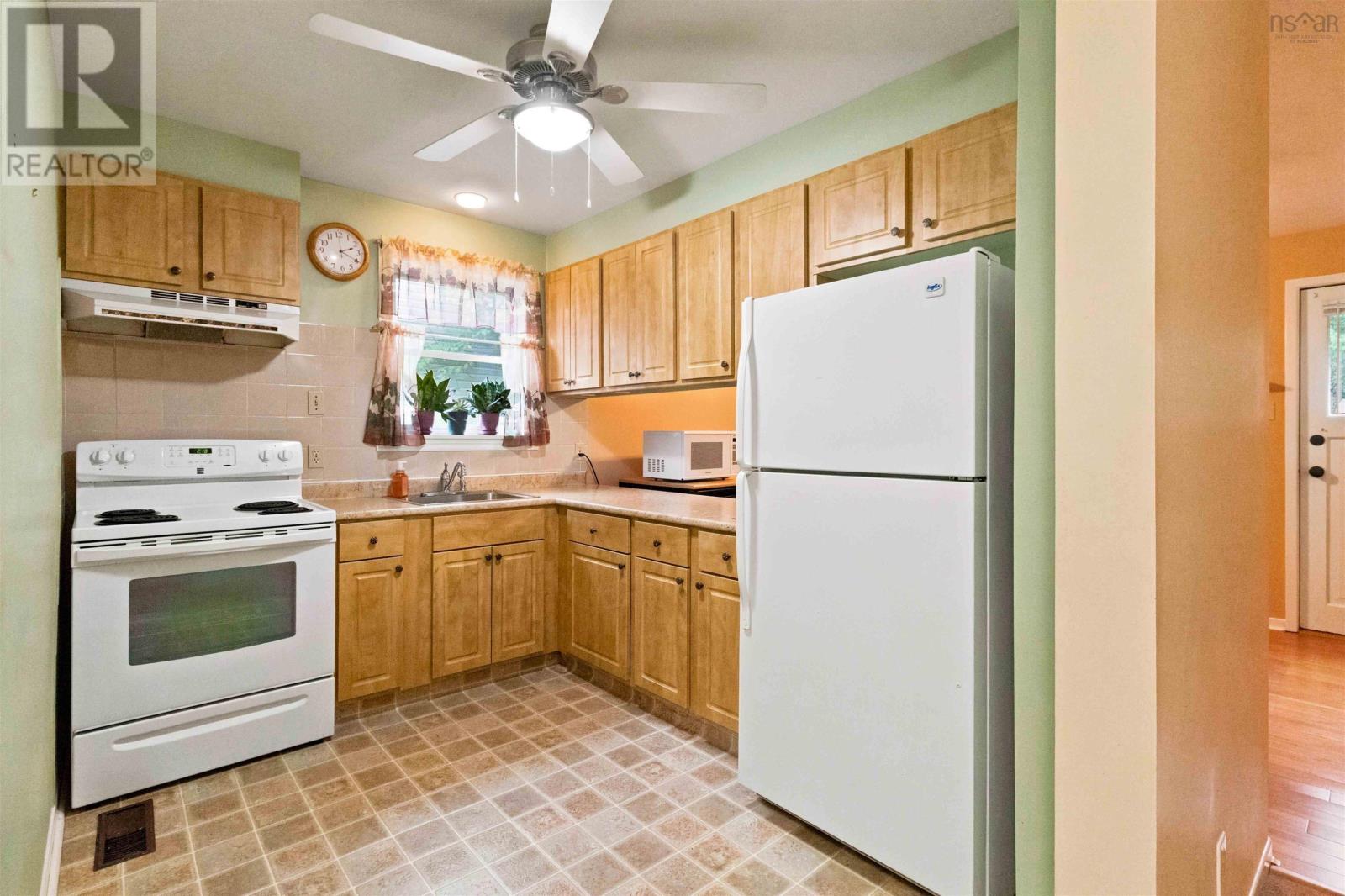 2552 Brunswick Street Property Photo 8