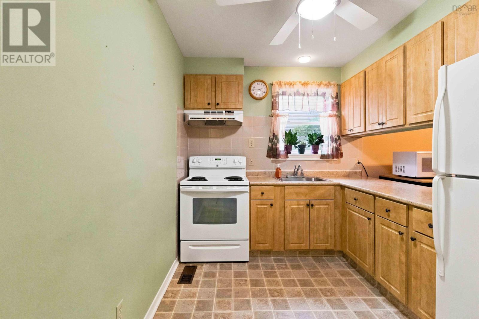 2552 Brunswick Street Property Photo 9