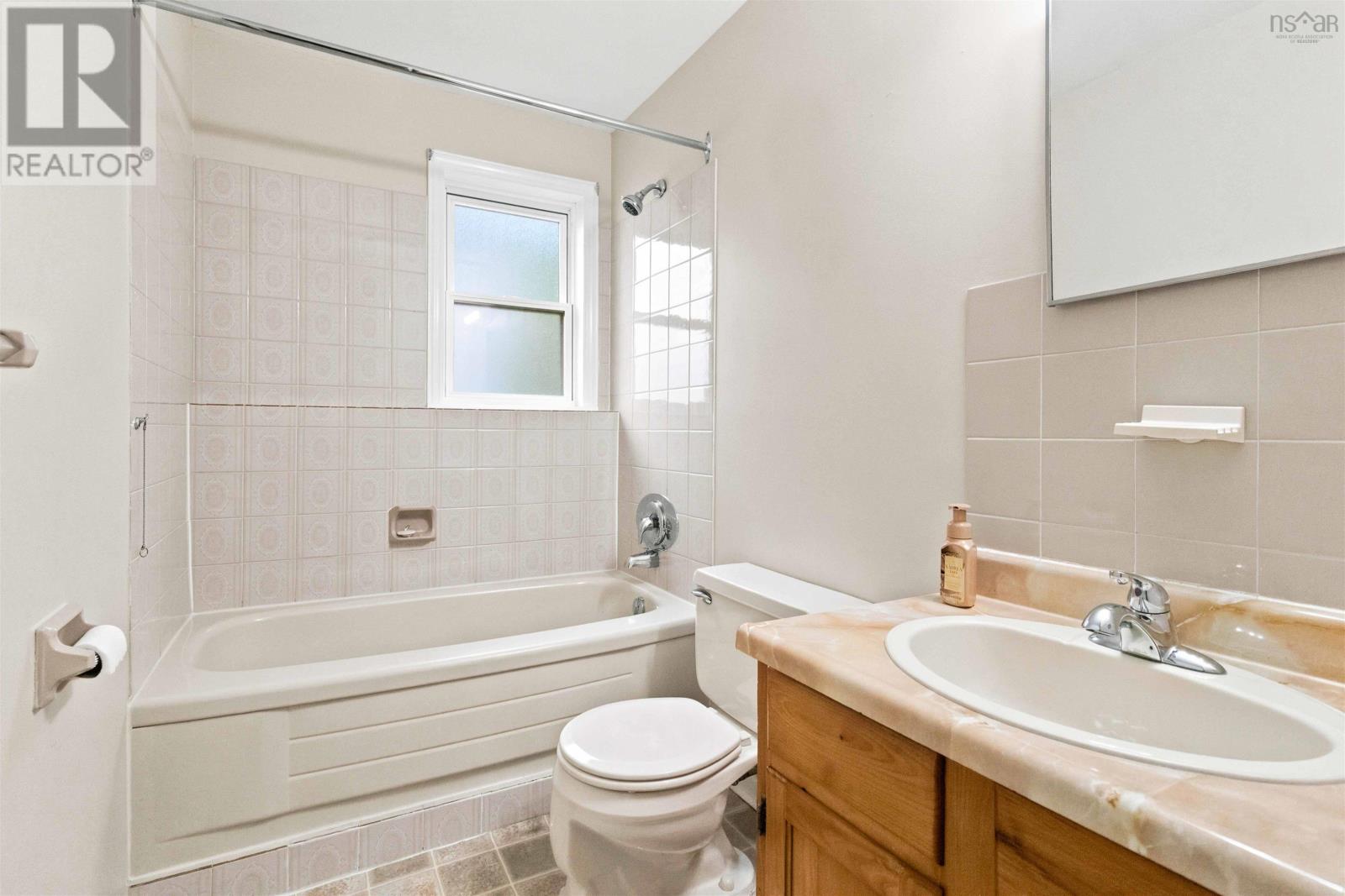 2552 Brunswick Street Property Photo 18