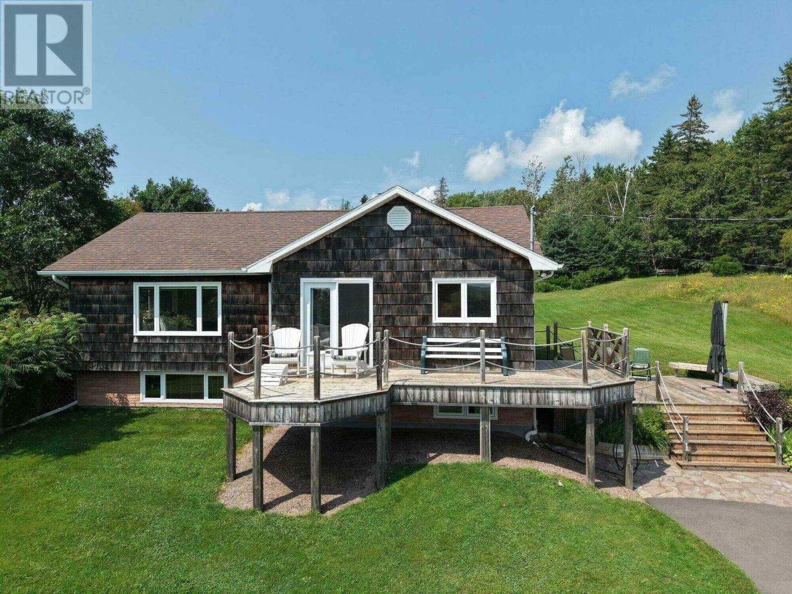 259 Clyde River Road Property Photo 1