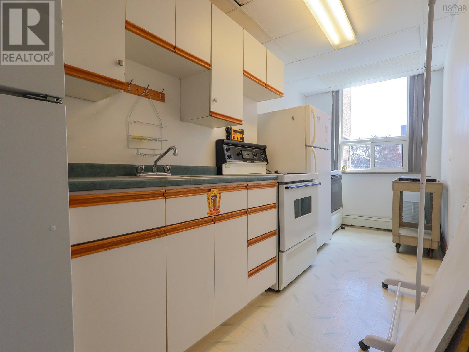 109 Victoria Street E Property Photo 16