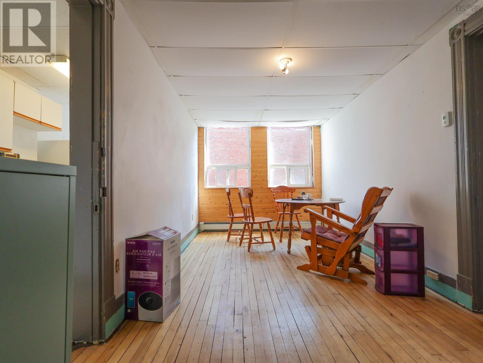 109 Victoria Street E Property Photo 17