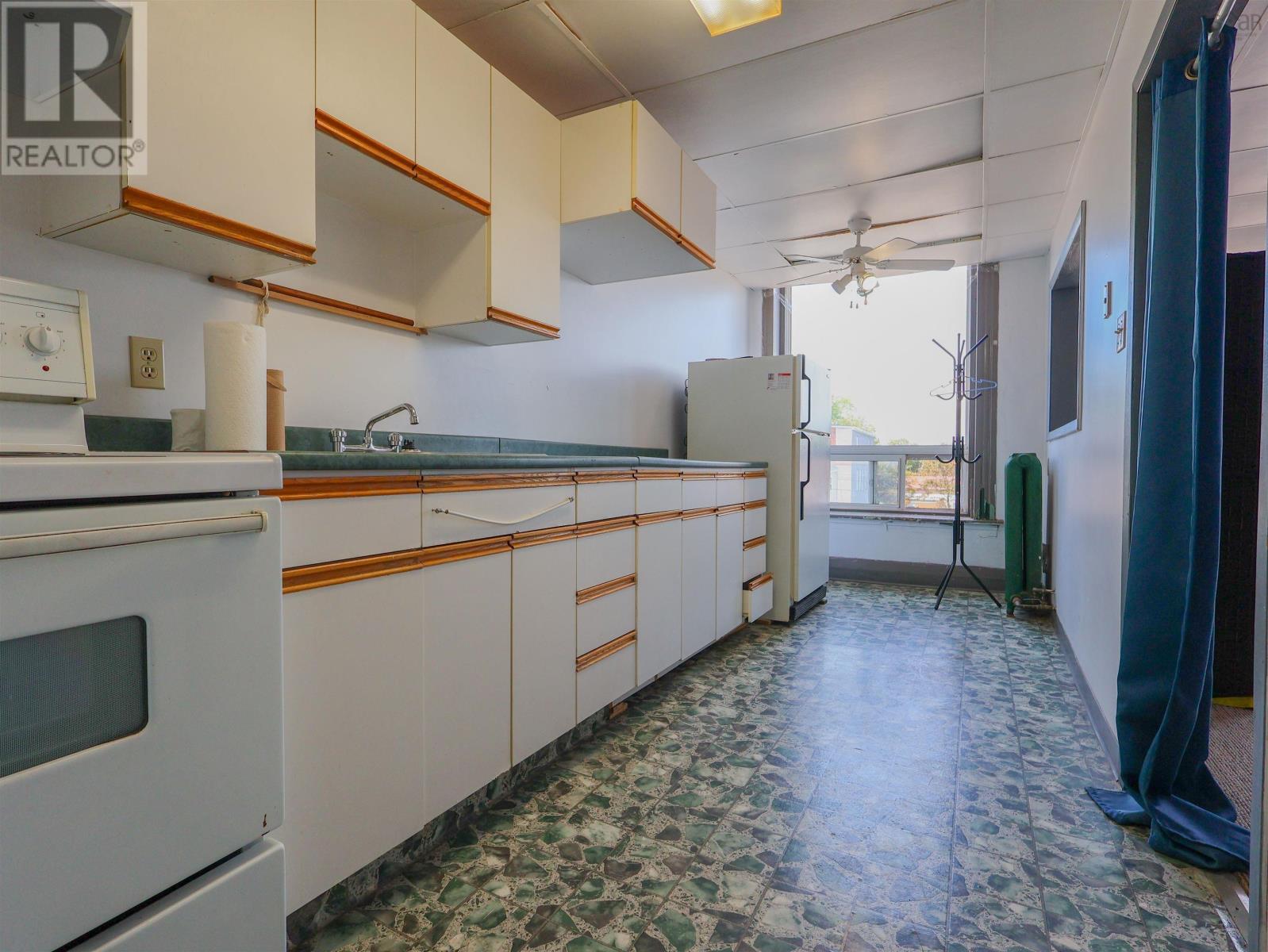 109 Victoria Street E Property Photo 22