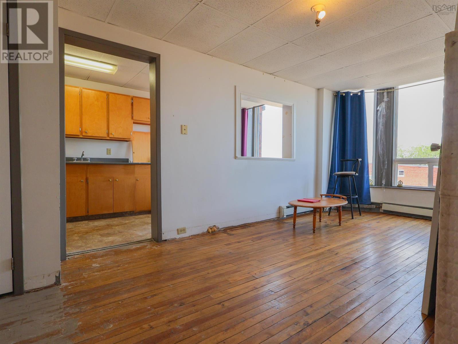 109 Victoria Street E Property Photo 31