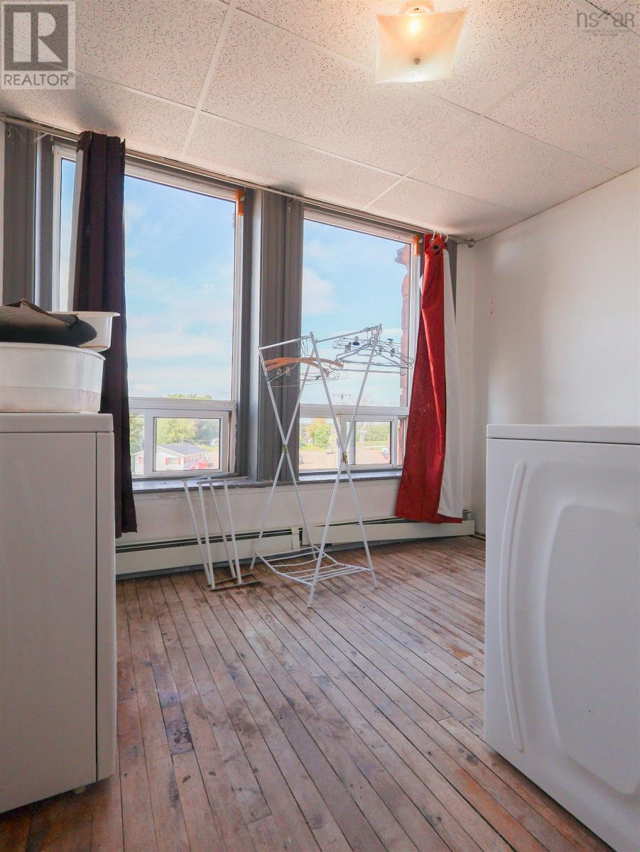 109 Victoria Street E Property Photo 33