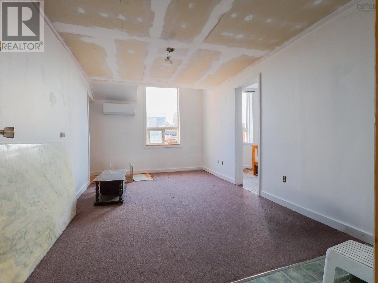 109 Victoria Street E Property Photo 37