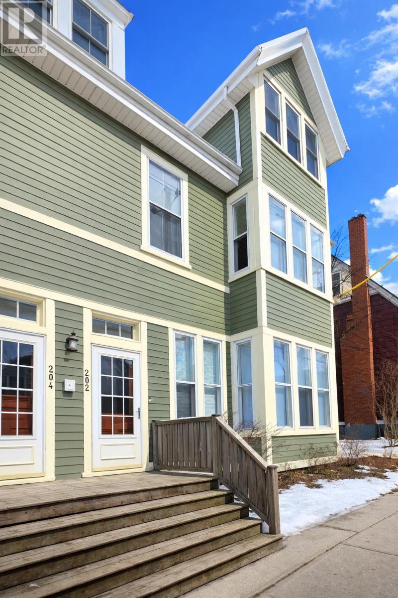 3 2 202 Euston Street Property Photo 2
