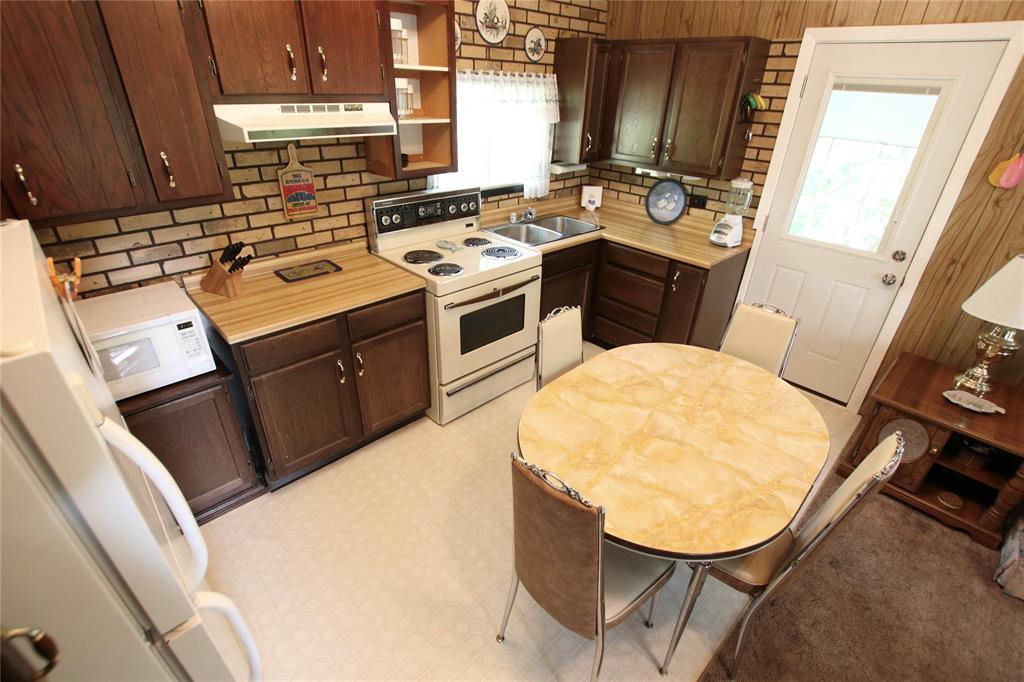 64 Riverside Parkway Property Photo 3
