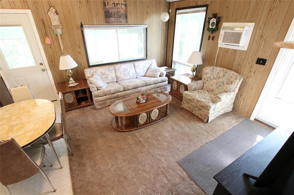 64 Riverside Parkway Property Photo 4