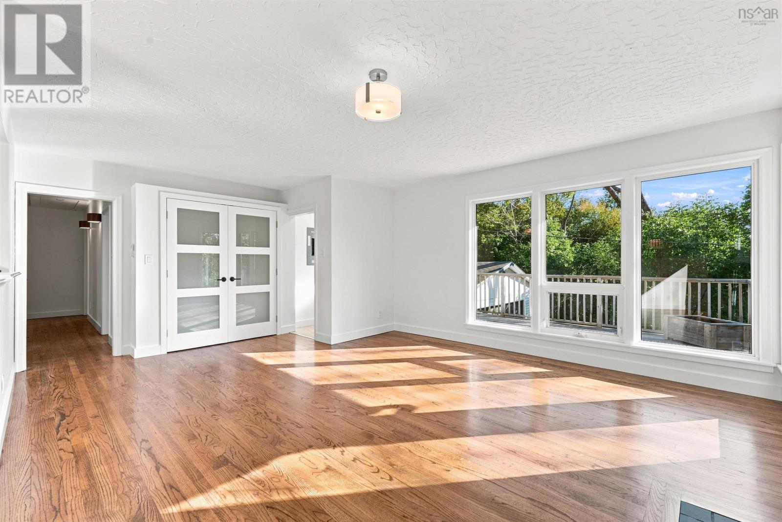 3 Admiral Street Property Photo 8