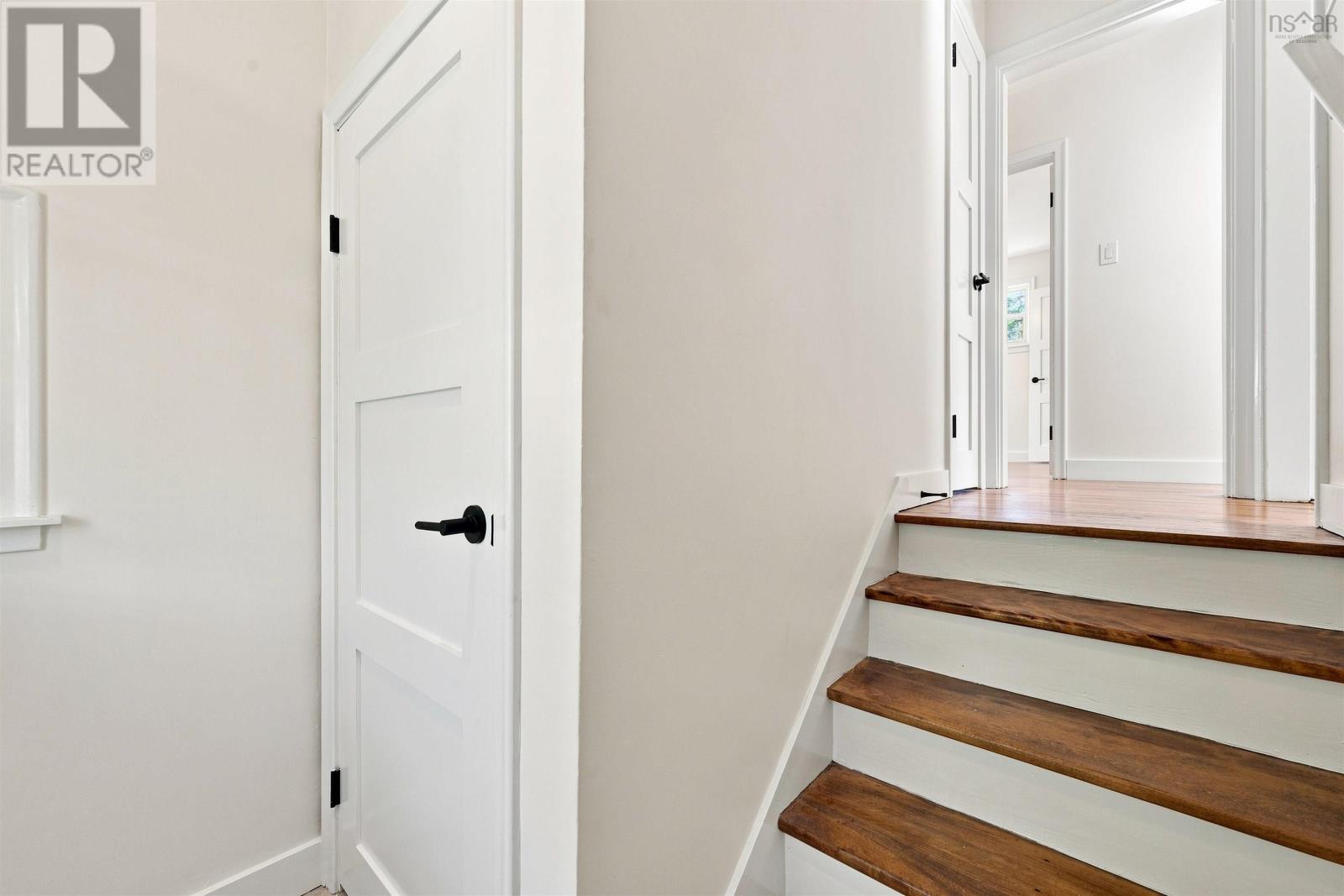 3 Admiral Street Property Photo 19