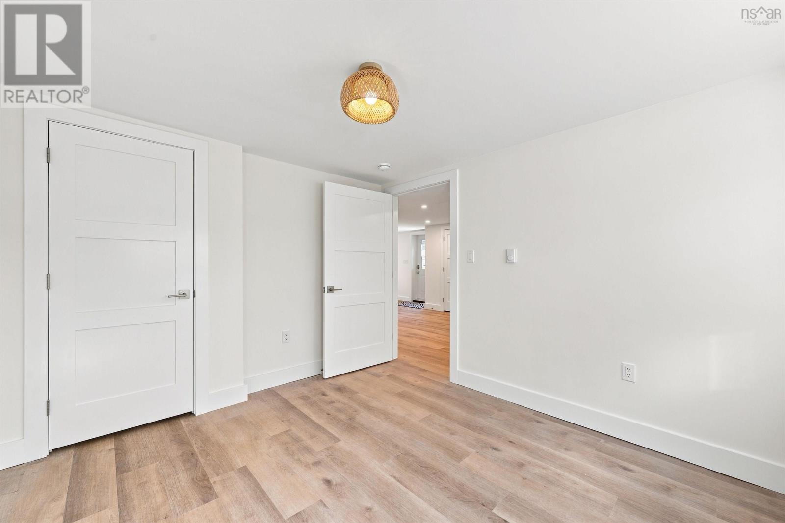 3 Admiral Street Property Photo 28