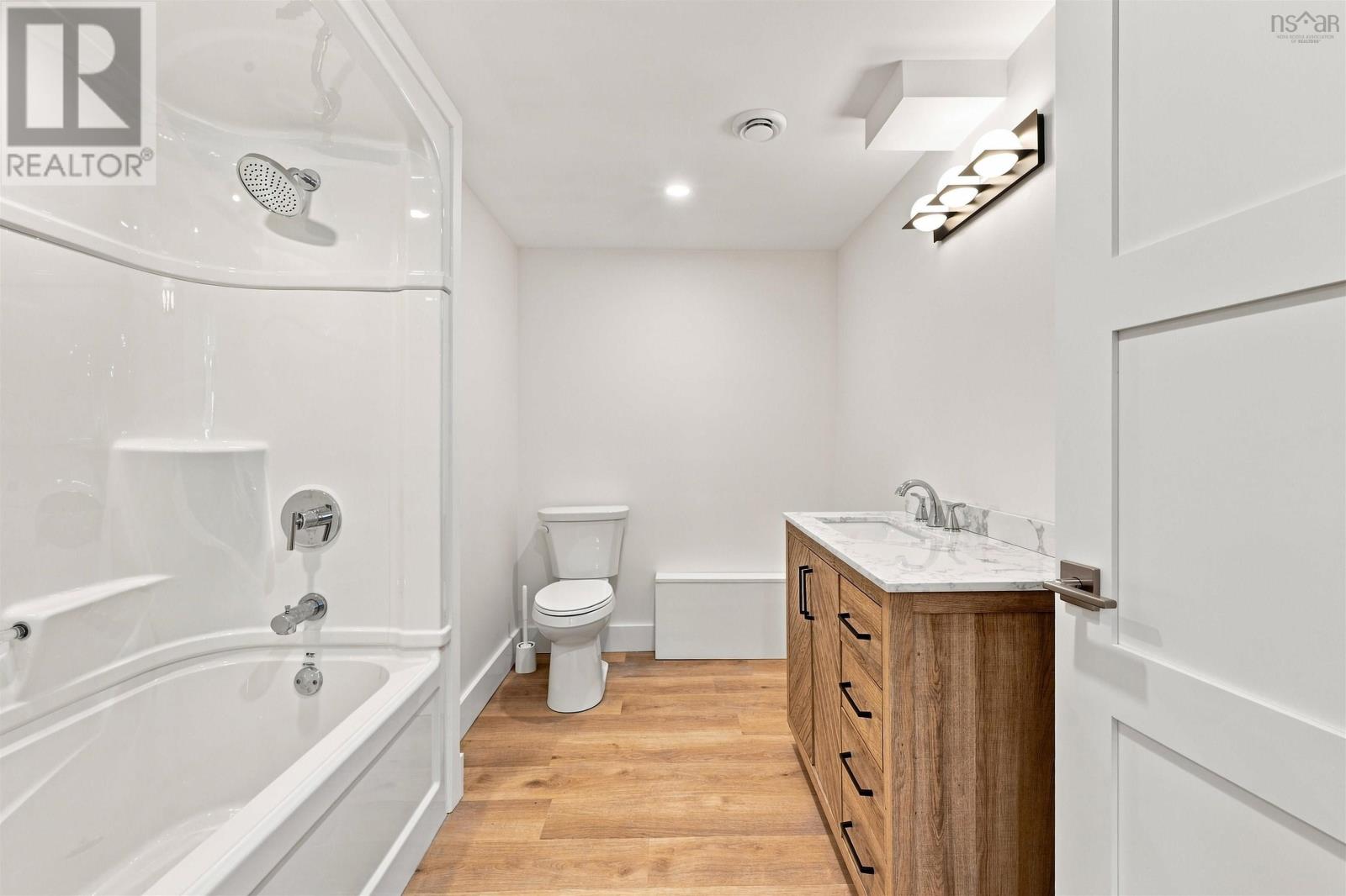 3 Admiral Street Property Photo 30
